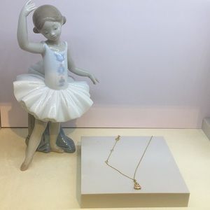 Disney 14 K fine jewelry Winnie the Pooh necklace